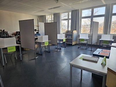 Wahlraum in der Berufsschule